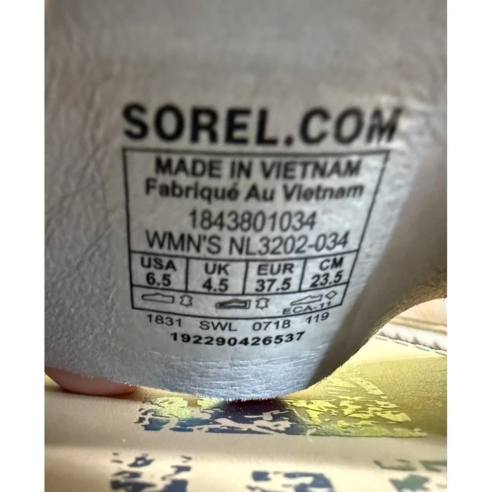 Sorel Ella II Cross Strap Sandals Silver Tan Flats Gladiator‎ Women's Size 6.5